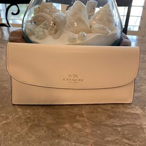 Coach brand new white leather slim envelope wallet 8” x 4”